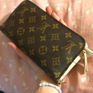 Like New! Louis Vuitton Classic Monogram Insolite Oraganizer Long Wallet Clutch